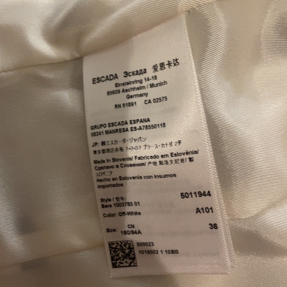 Escada Jacket - Picture 4 of 4